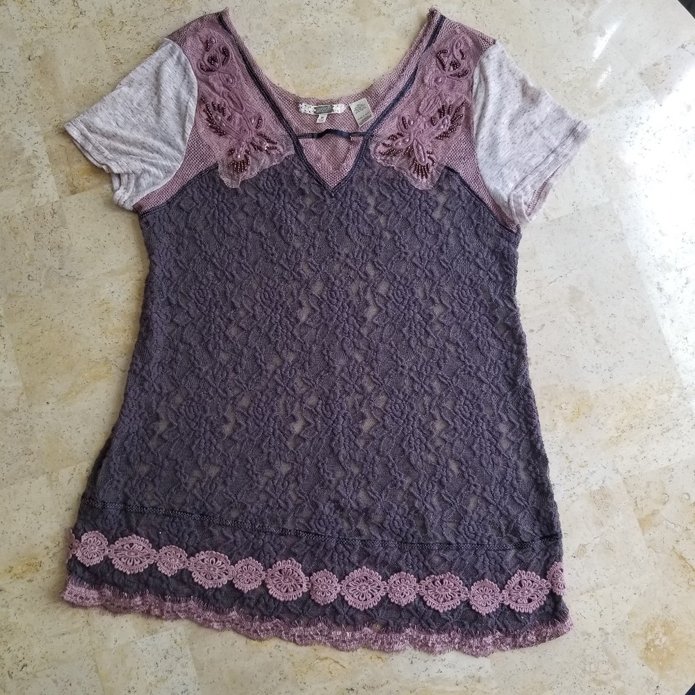 Gimmicks by BKE Lace Top
